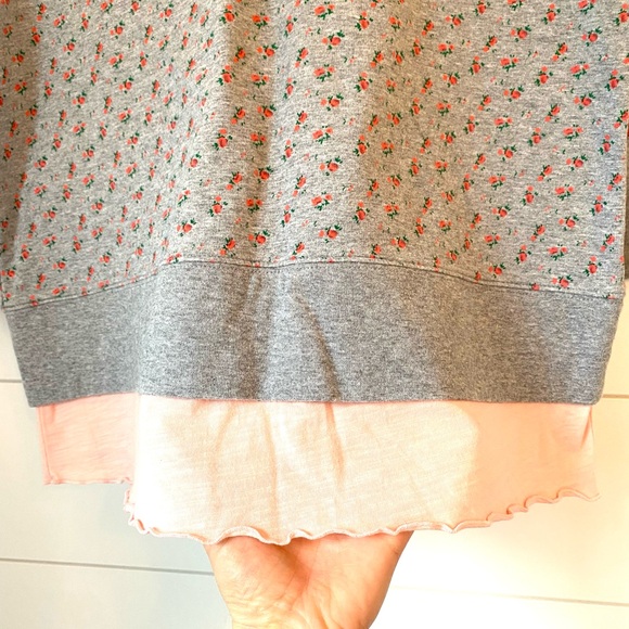 Matilda Jane Gray Crewneck Sweatshirt with Pink Layered Hem. Medium - Picture 3 of 8